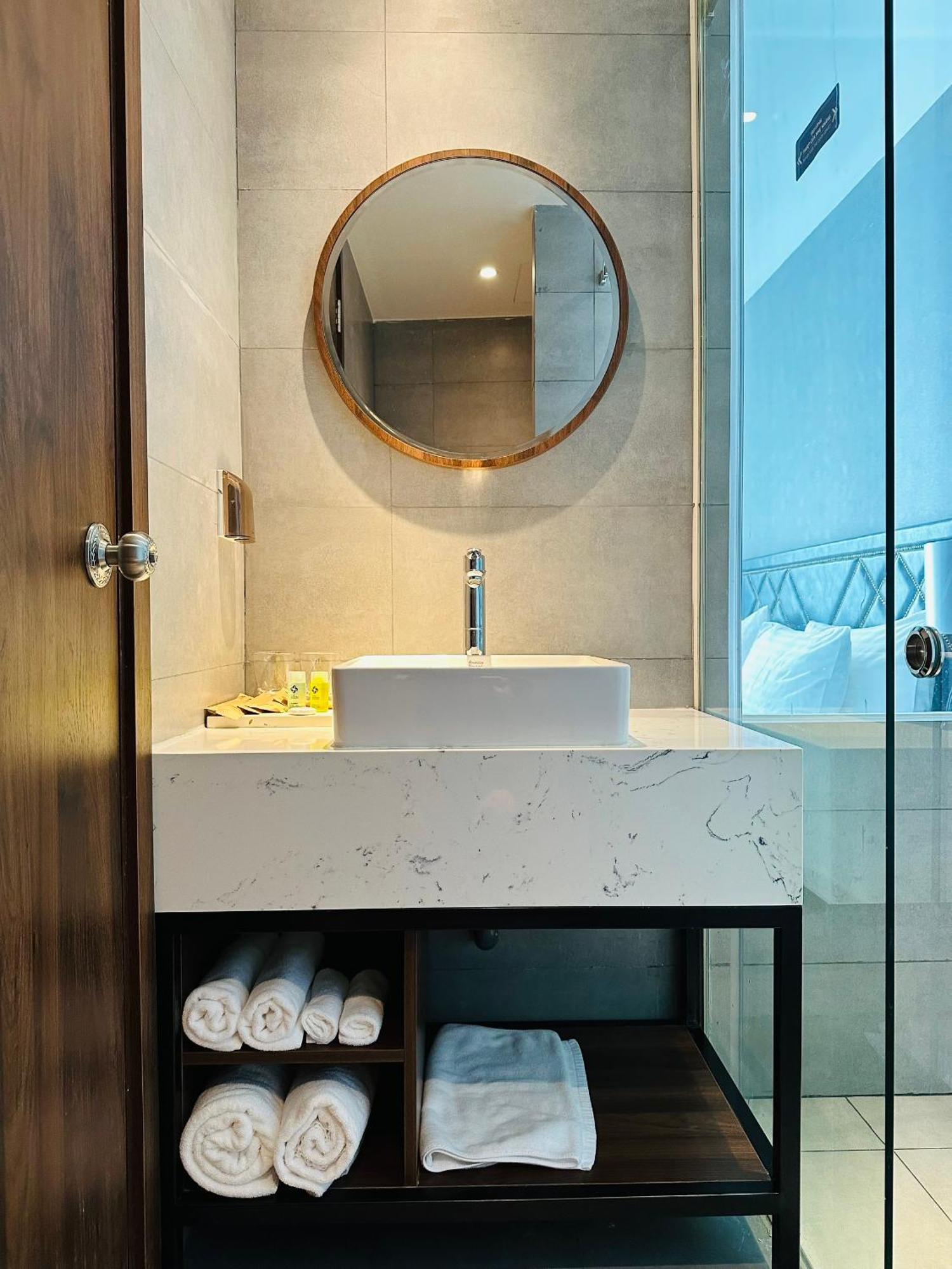 The Cam Ranh Oceanview Lejlighed Eksteriør billede