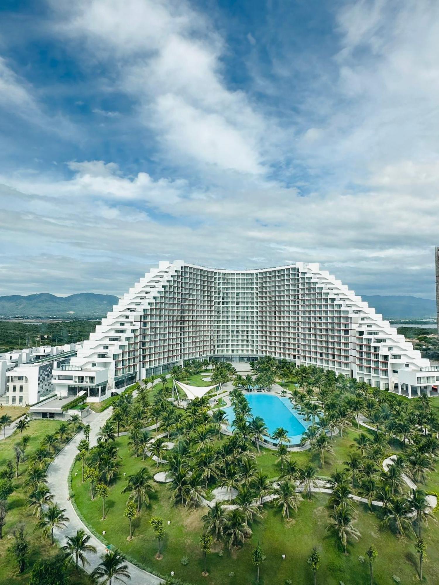 The Cam Ranh Oceanview Lejlighed Eksteriør billede